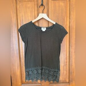 Ariat Dark Green Lace Hem Women's Tee